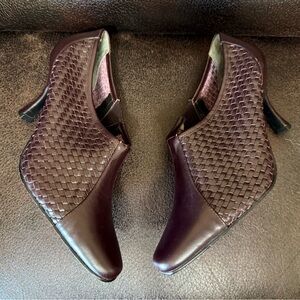 John David Burgundy Weave Booties 7w